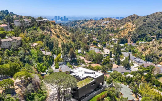 Ultramodern House in Beverly Hills